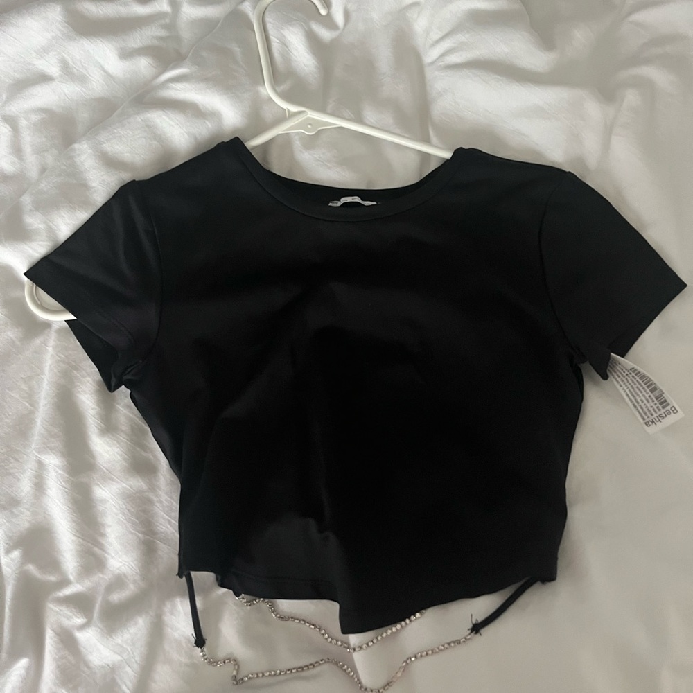 bershka top with diamond back cropped